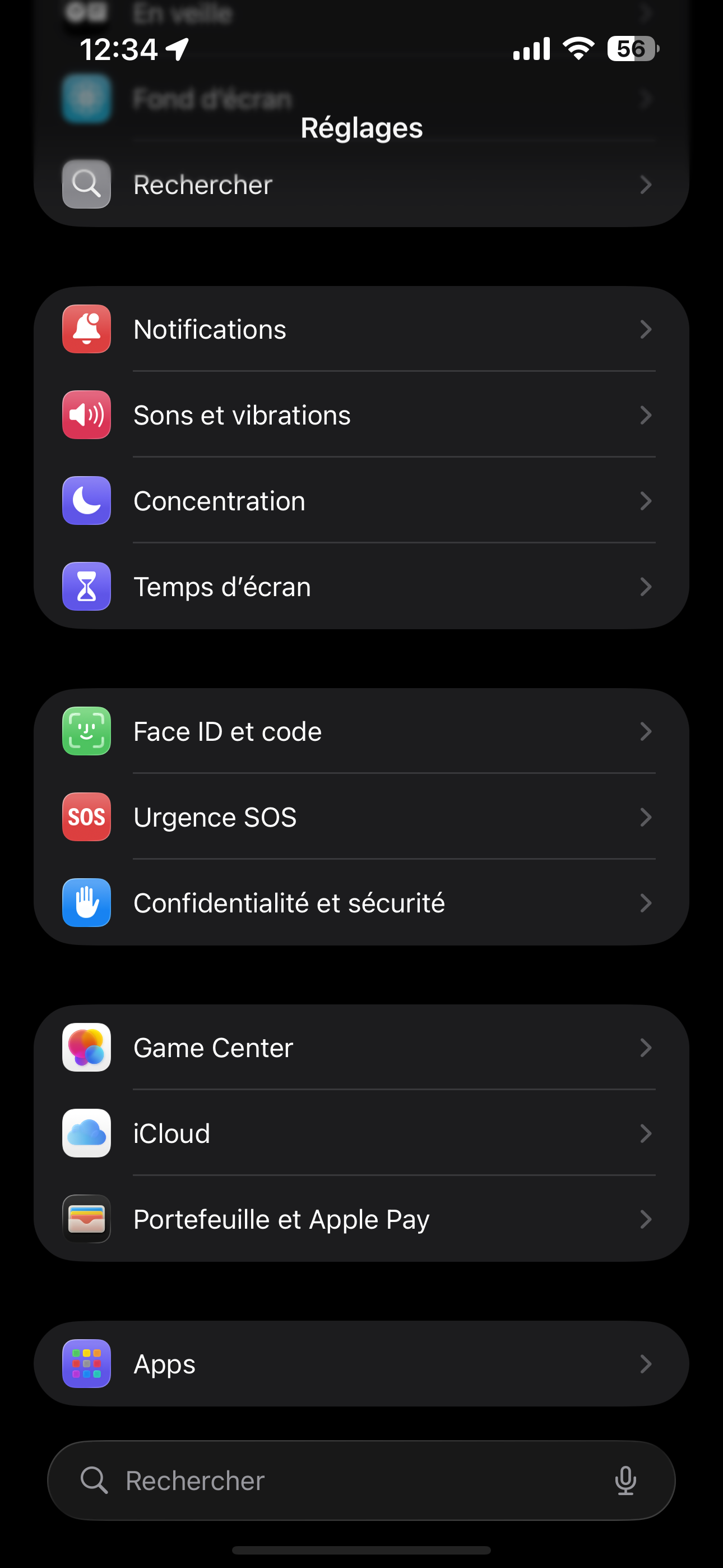 Faites défiler vers le bas et touchez Apps.