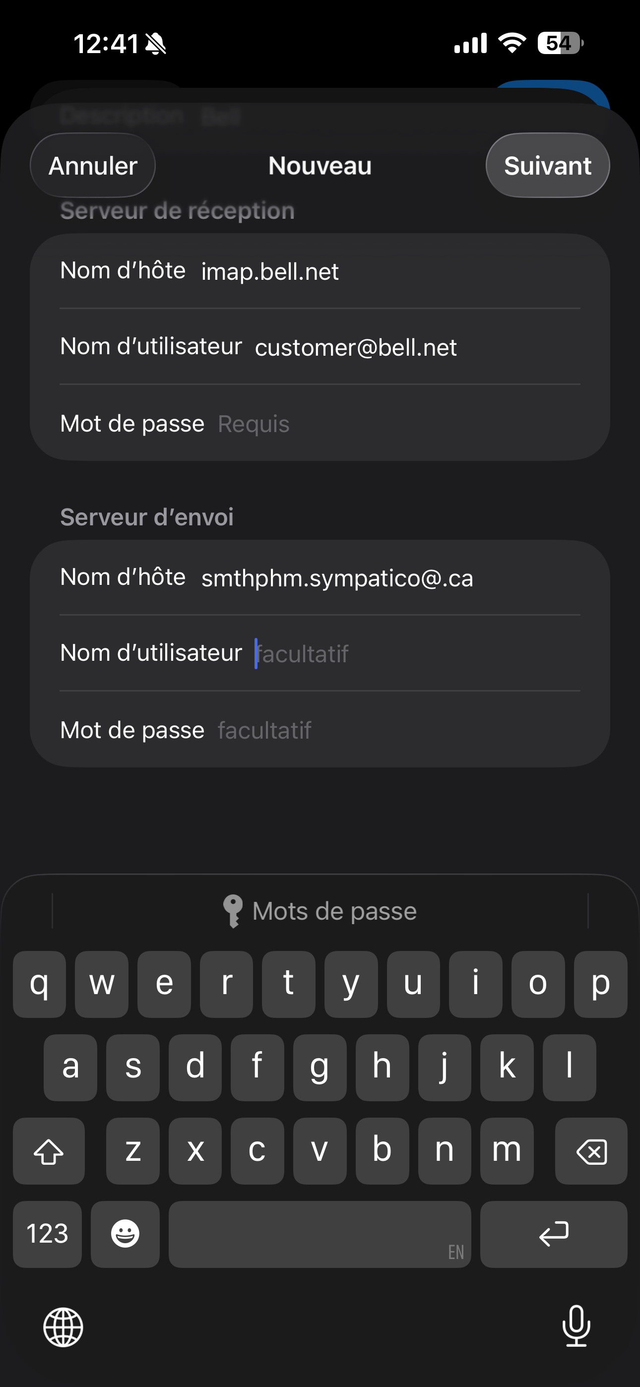 Touche Nom d’utilisateur et entre ton adresse courriel Bell.
