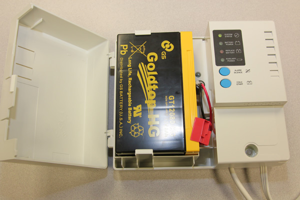 UPS-1232 opening door