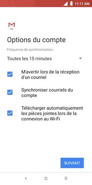 Si désiré, modifiez les options du compte, puis touchez SUIVANT.