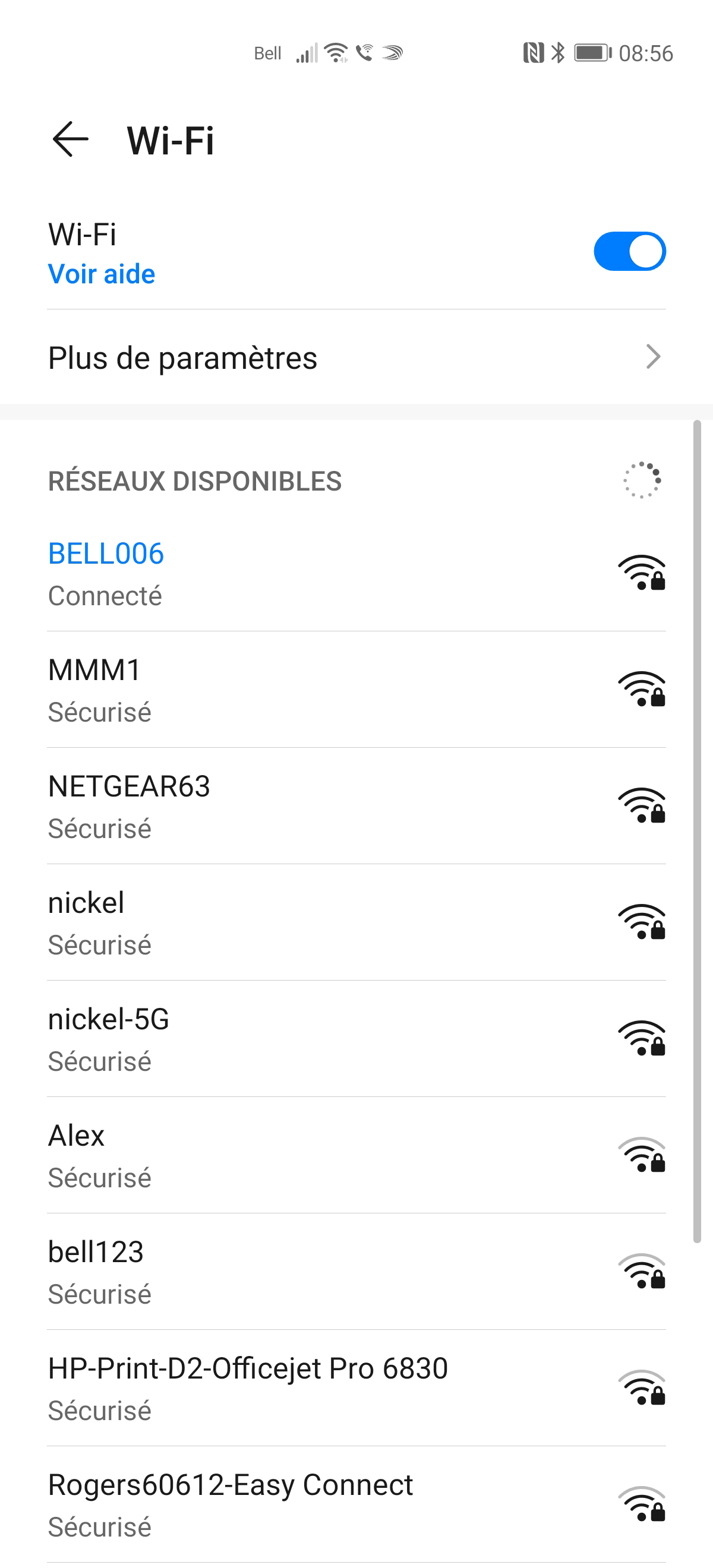 Le téléphone est connecté au réseau Wi-Fi.