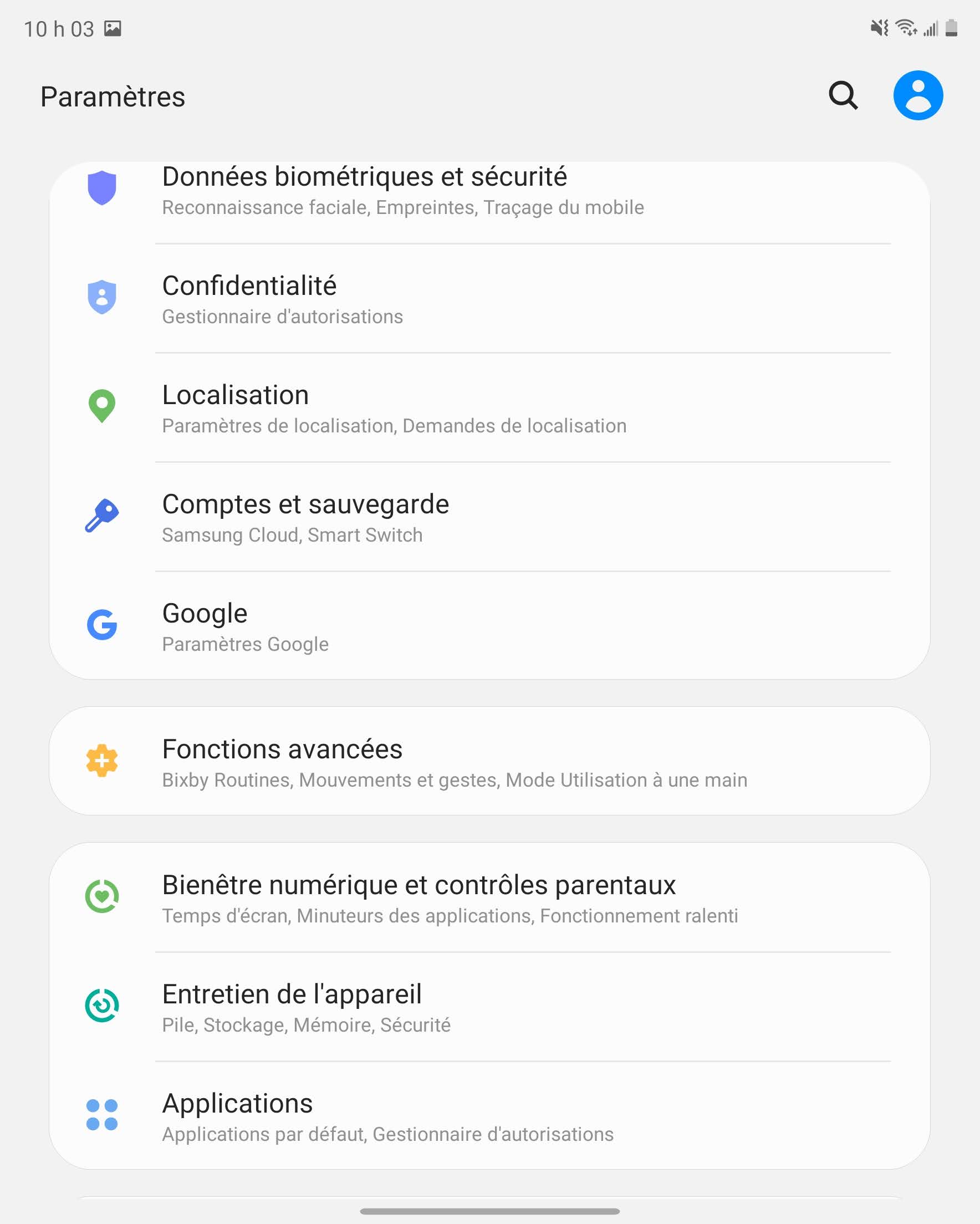 Faites défiler puis touchez Comptes et sauvegarde.