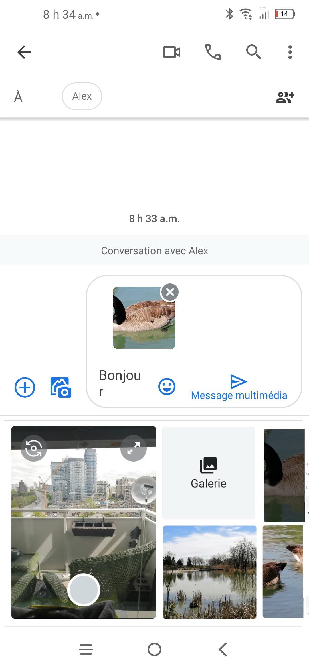 Touchez une photo pour la joindre.