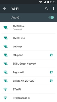 Le téléphone est connecté au réseau Wi-Fi.