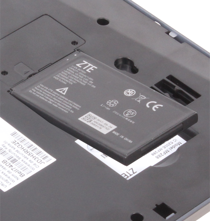 Si la pile est déjà dans le the Nubia/ZTE MF288, vous devez l