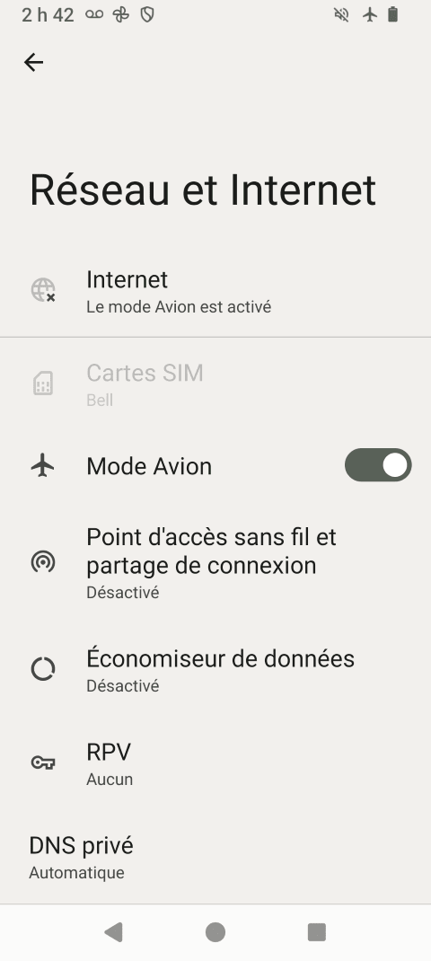 Le mode Avion est activé. Touchez le curseur Mode avion pour le désactiver.