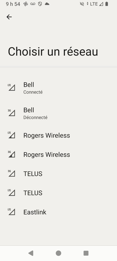 Le téléphone est maintenant connecté au réseau mobile.